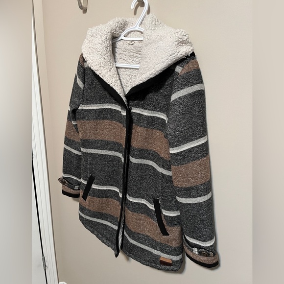 Roxy Sherpa-Lined Jacket, size M - Picture 3 of 13